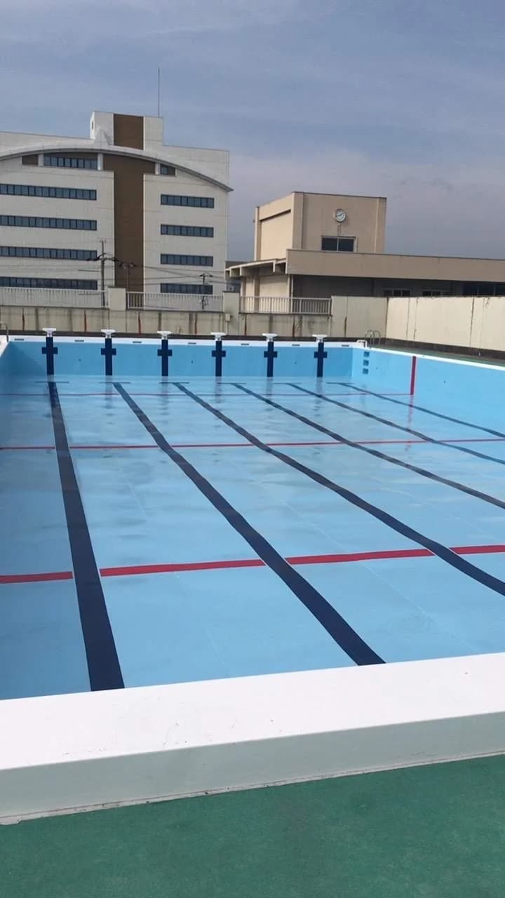 某学校プール スプレー・塩ビ・防水の3工法施工事例